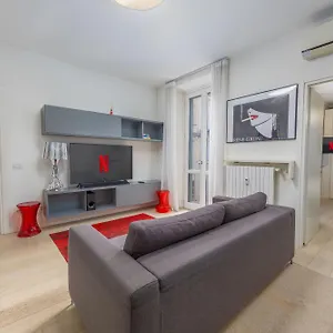 Kramer House, In The Fashion District! Apartamento Milán