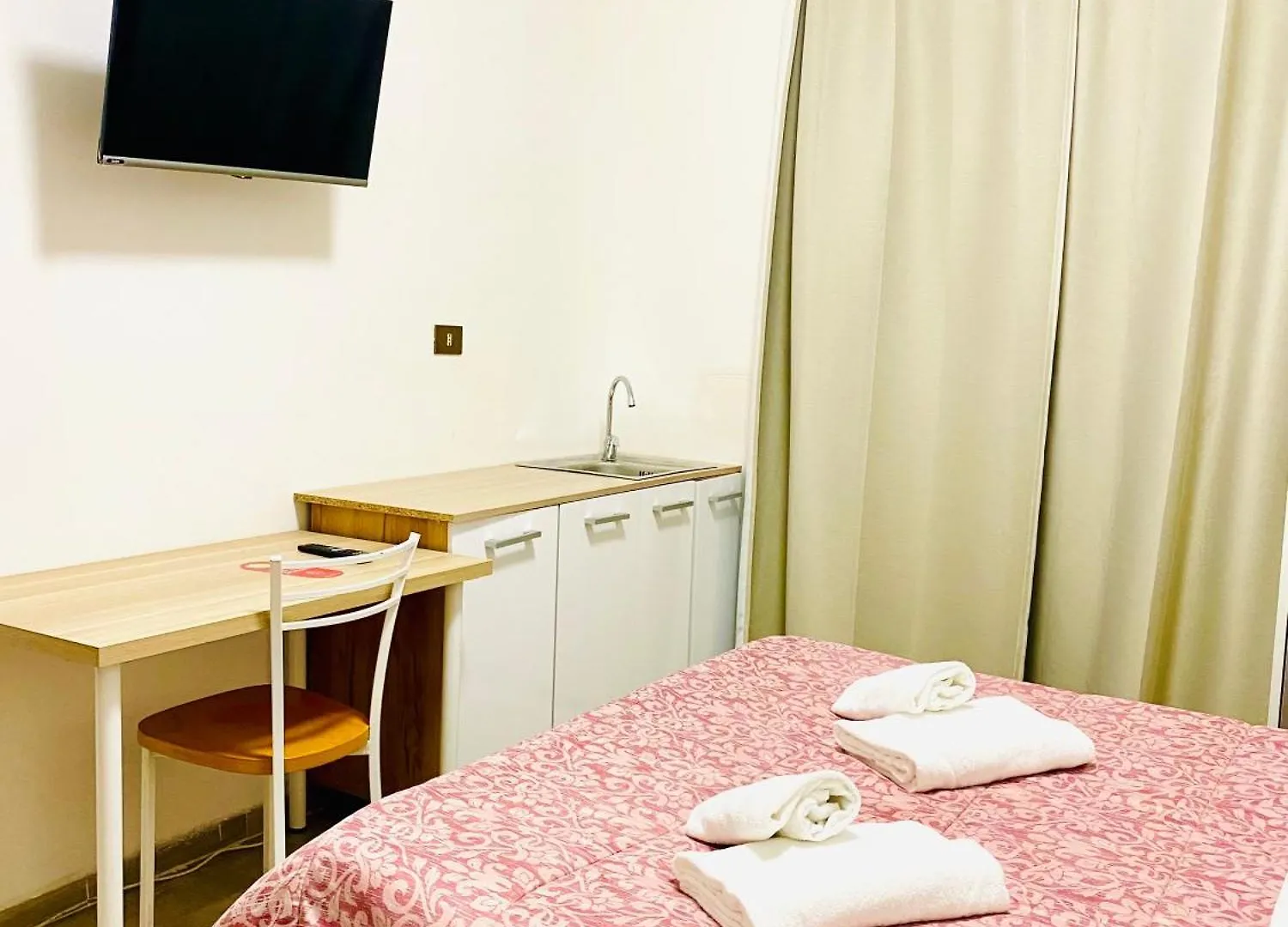 Tawhid Accomodation Rome Italy